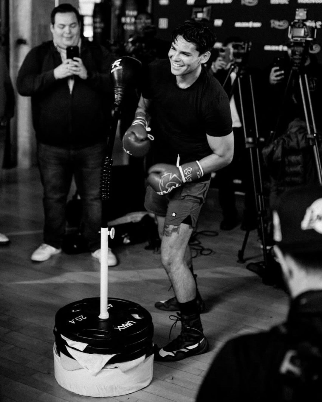 Elite Hybrid 2.0 — Display Complete Set (Marked-Down)